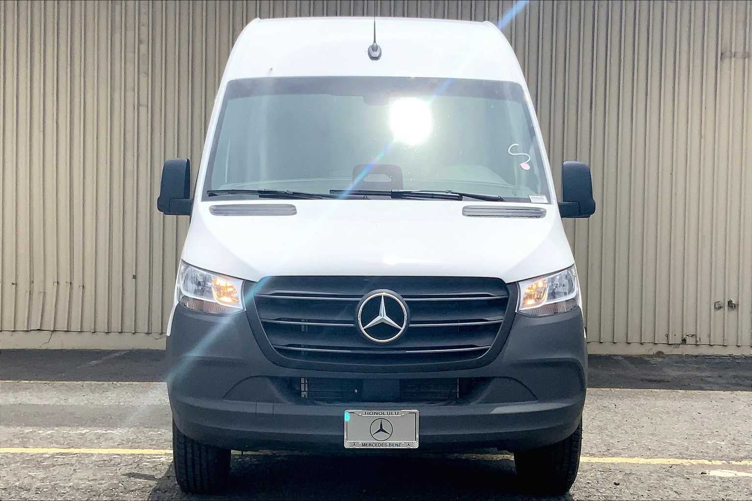 2025 Mercedes-Benz Sprinter 2500 High Roof I4 Diesel 170" RWD