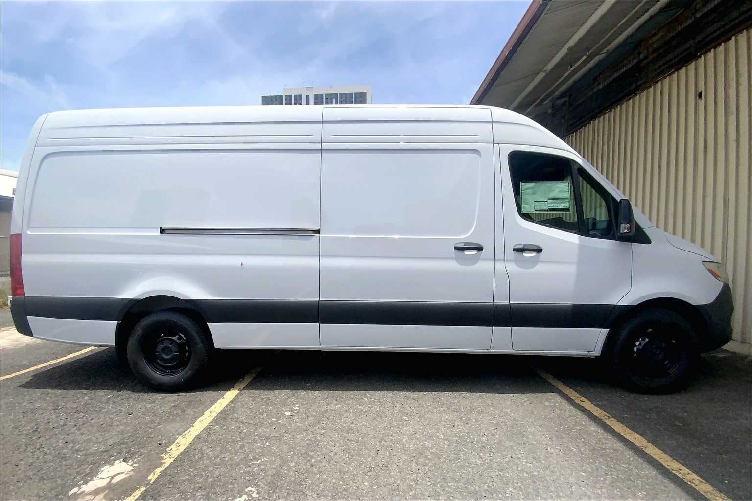 2025 Mercedes-Benz Sprinter 2500 High Roof I4 Diesel 170" RWD