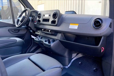 2025 Mercedes-Benz Sprinter 2500 High Roof I4 Diesel 170" RWD