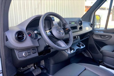 2025 Mercedes-Benz Sprinter 2500 High Roof I4 Diesel 170" RWD