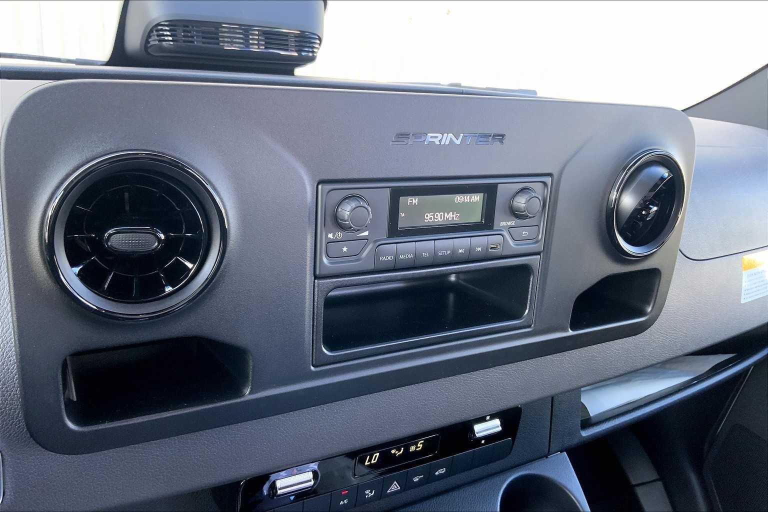 2025 Mercedes-Benz Sprinter 2500 High Roof I4 Diesel 170" RWD