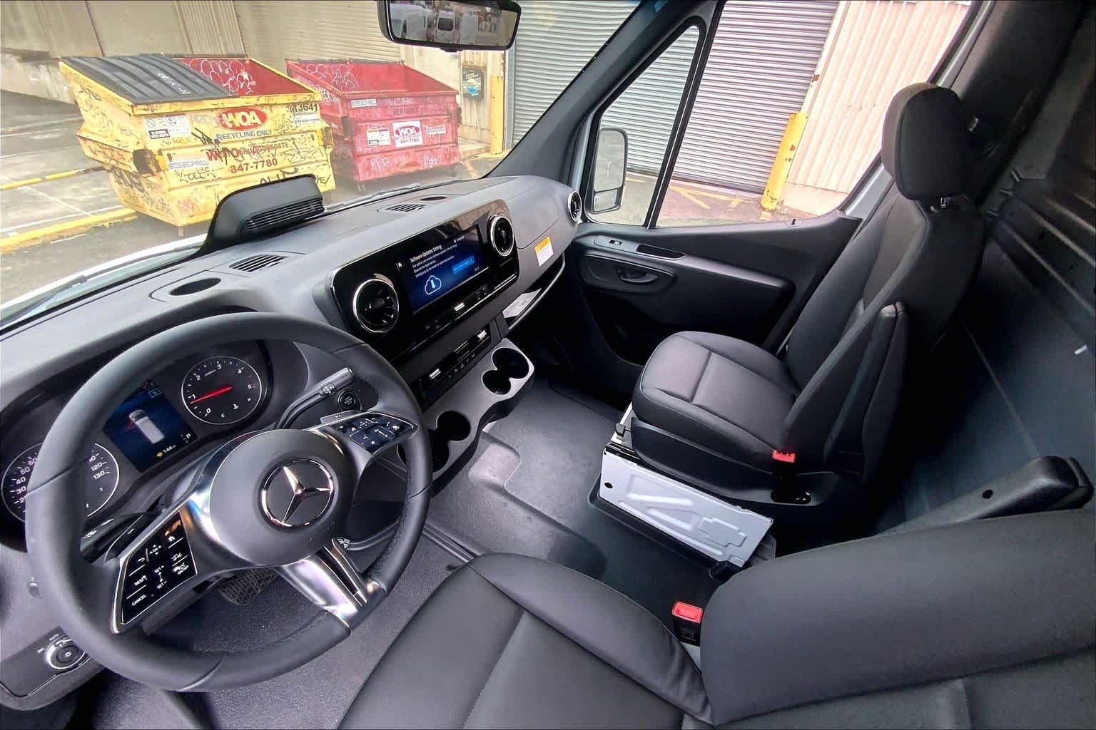 2026 Mercedes-Benz Sprinter 2500 Standard Roof I4 Diesel HO 144" RWD