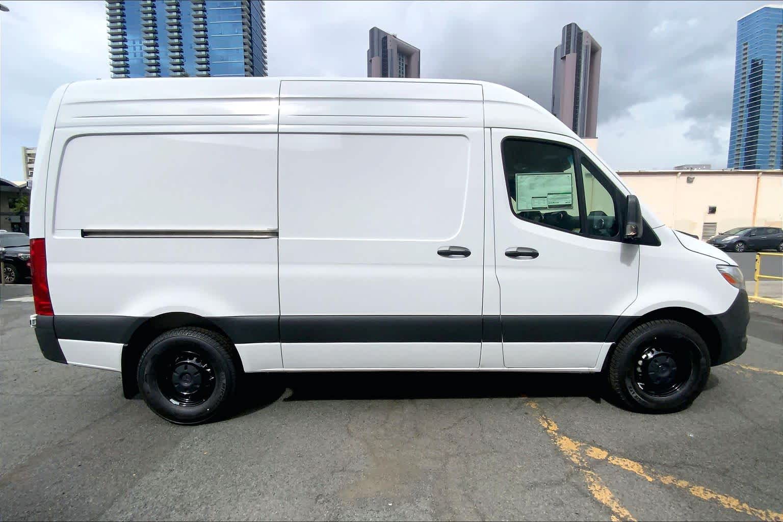 2026 Mercedes-Benz Sprinter 2500 Standard Roof I4 Diesel HO 144" RWD