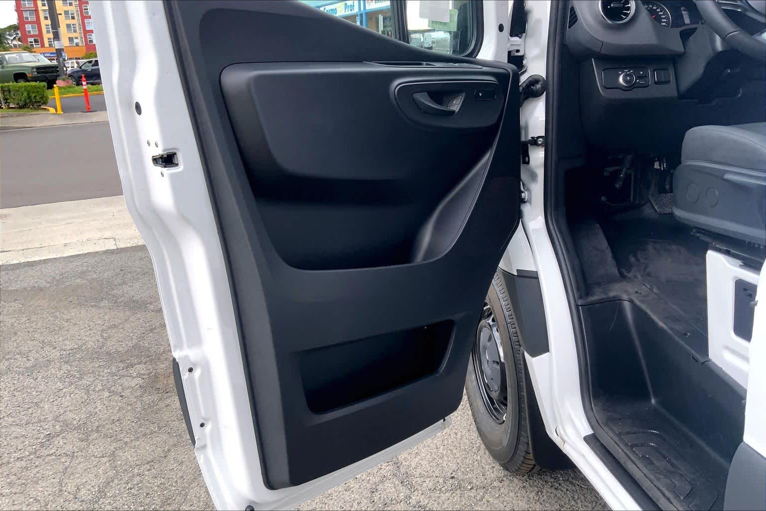 2026 Mercedes-Benz Sprinter 2500 Standard Roof I4 Diesel HO 144" RWD