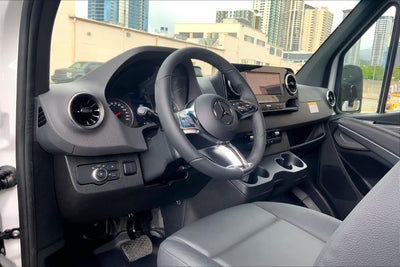 2026 Mercedes-Benz Sprinter 2500 Standard Roof I4 Diesel HO 144" RWD