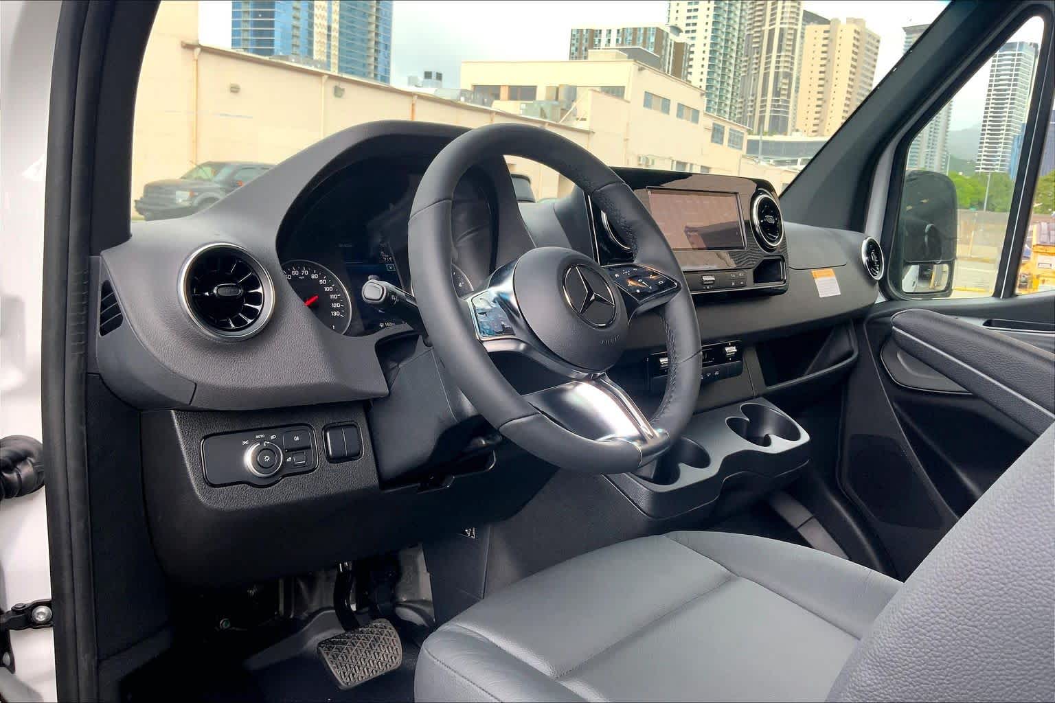 2026 Mercedes-Benz Sprinter 2500 Standard Roof I4 Diesel HO 144" RWD