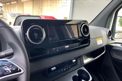 2026 Mercedes-Benz Sprinter 2500 Standard Roof I4 Diesel HO 144" RWD