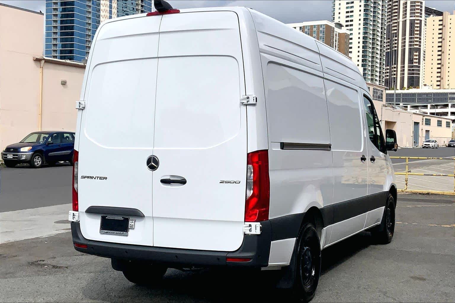 2026 Mercedes-Benz Sprinter 2500 Standard Roof I4 Diesel HO 144" RWD