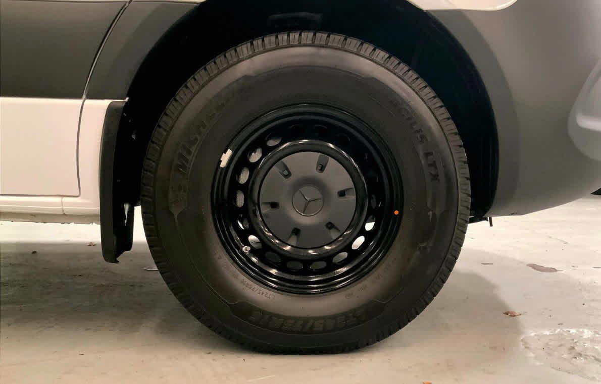 2025 Mercedes-Benz Sprinter 2500 High Roof I4 Diesel HO 144" RWD