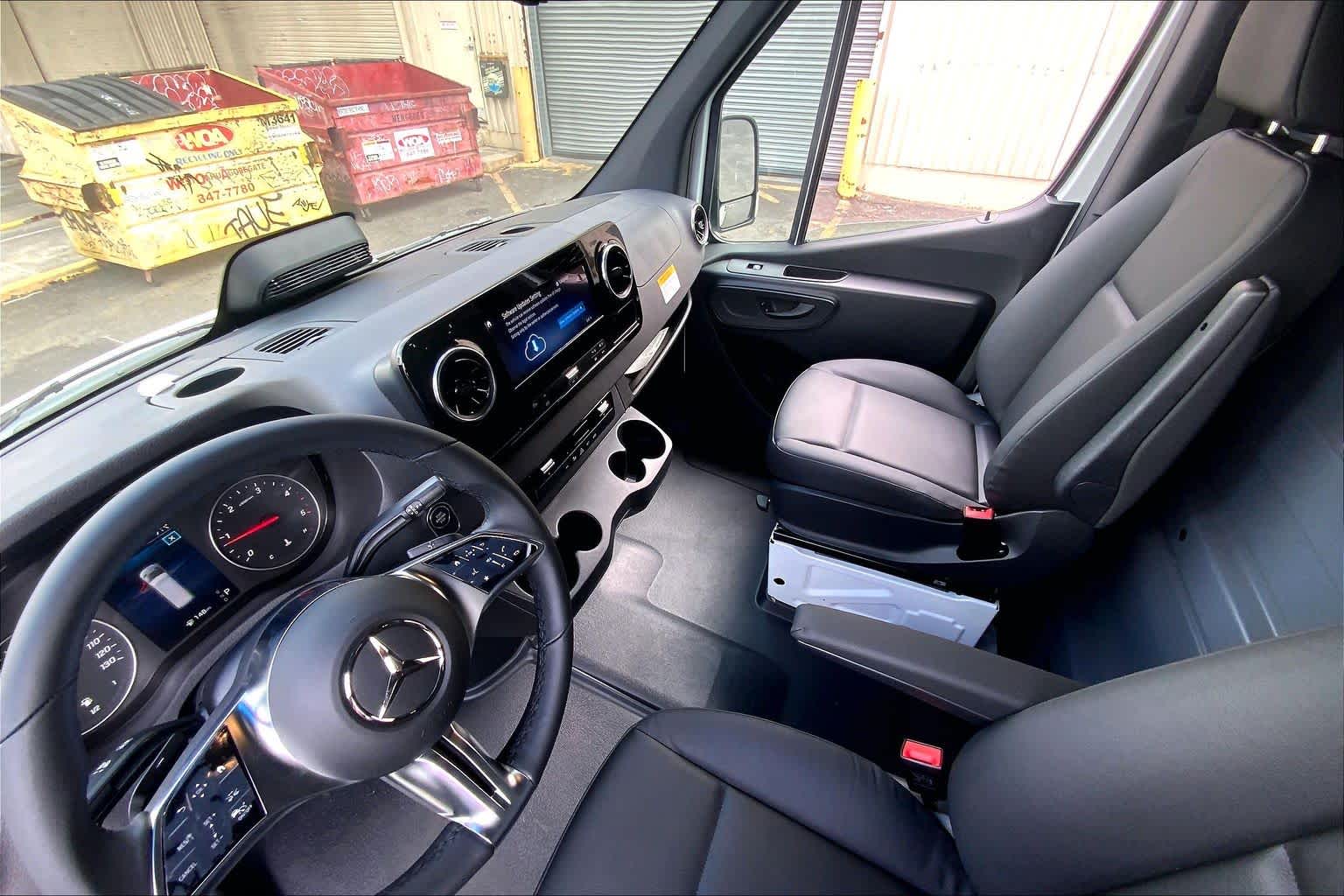 2026 Mercedes-Benz Sprinter 2500 Standard Roof I4 Diesel HO 144" RWD