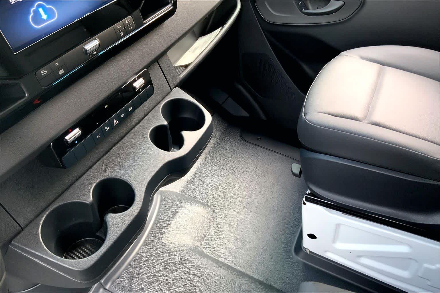 2026 Mercedes-Benz Sprinter 2500 Standard Roof I4 Diesel HO 144" RWD