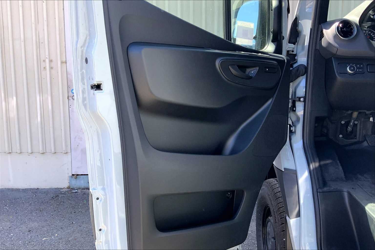 2025 Mercedes-Benz Sprinter 2500 High Roof I4 Diesel HO 144" AWD