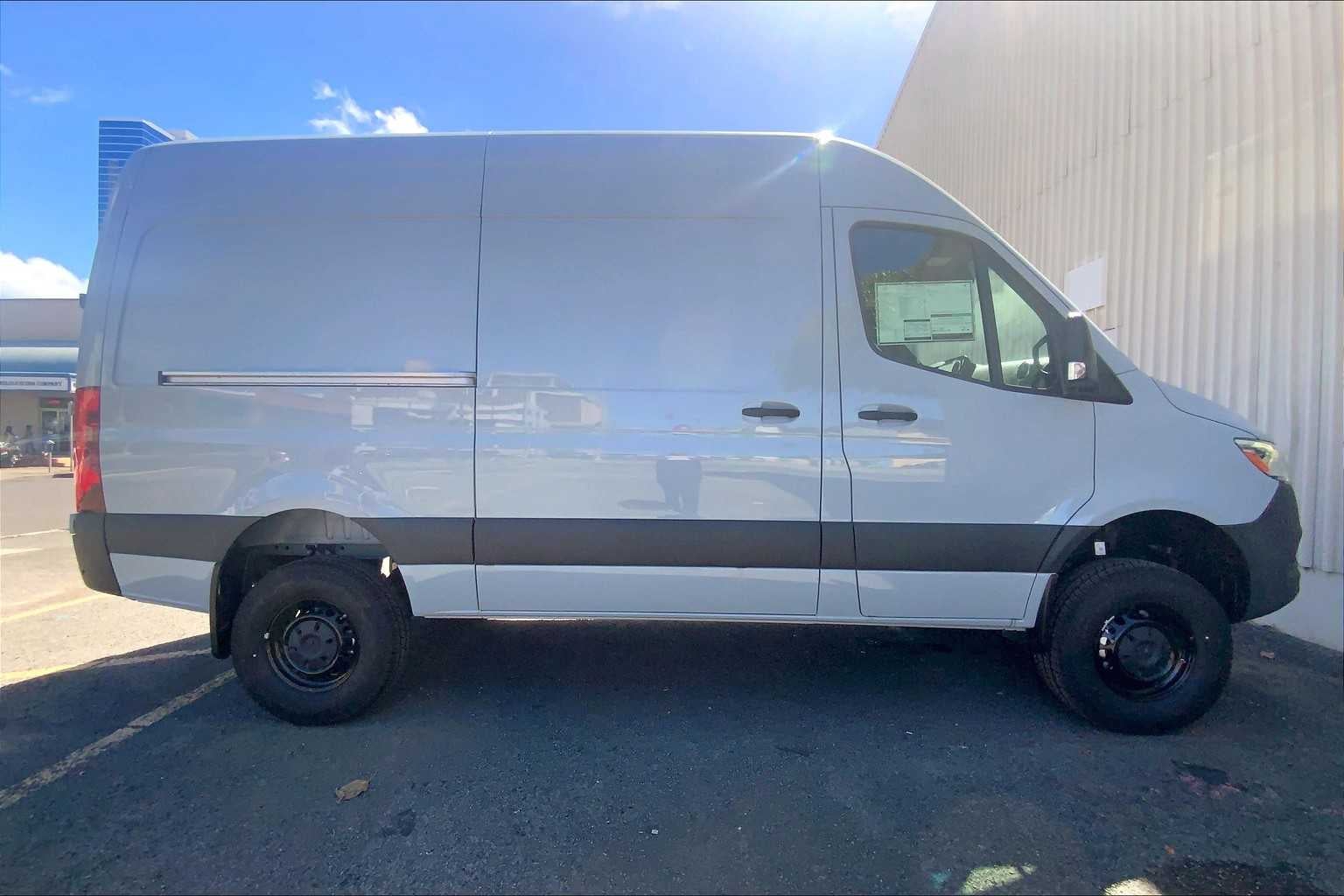 2025 Mercedes-Benz Sprinter 2500 High Roof I4 Diesel HO 144" AWD