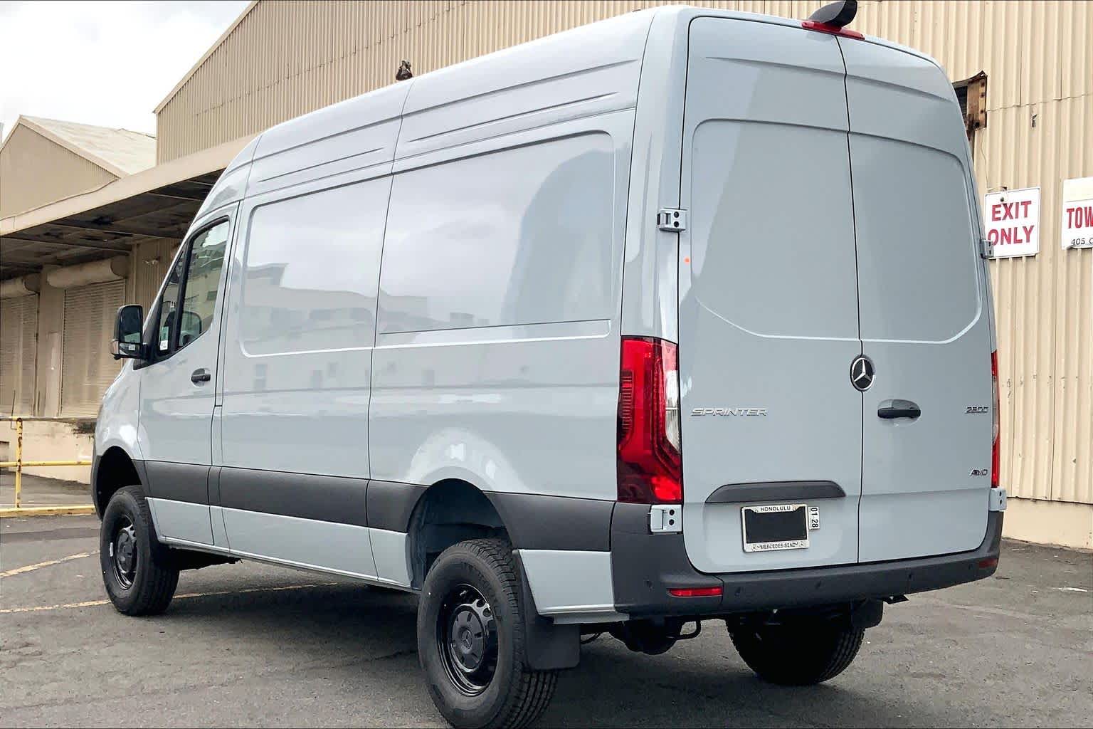 2026 Mercedes-Benz Sprinter 2500 Standard Roof I4 Diesel HO 144" AWD
