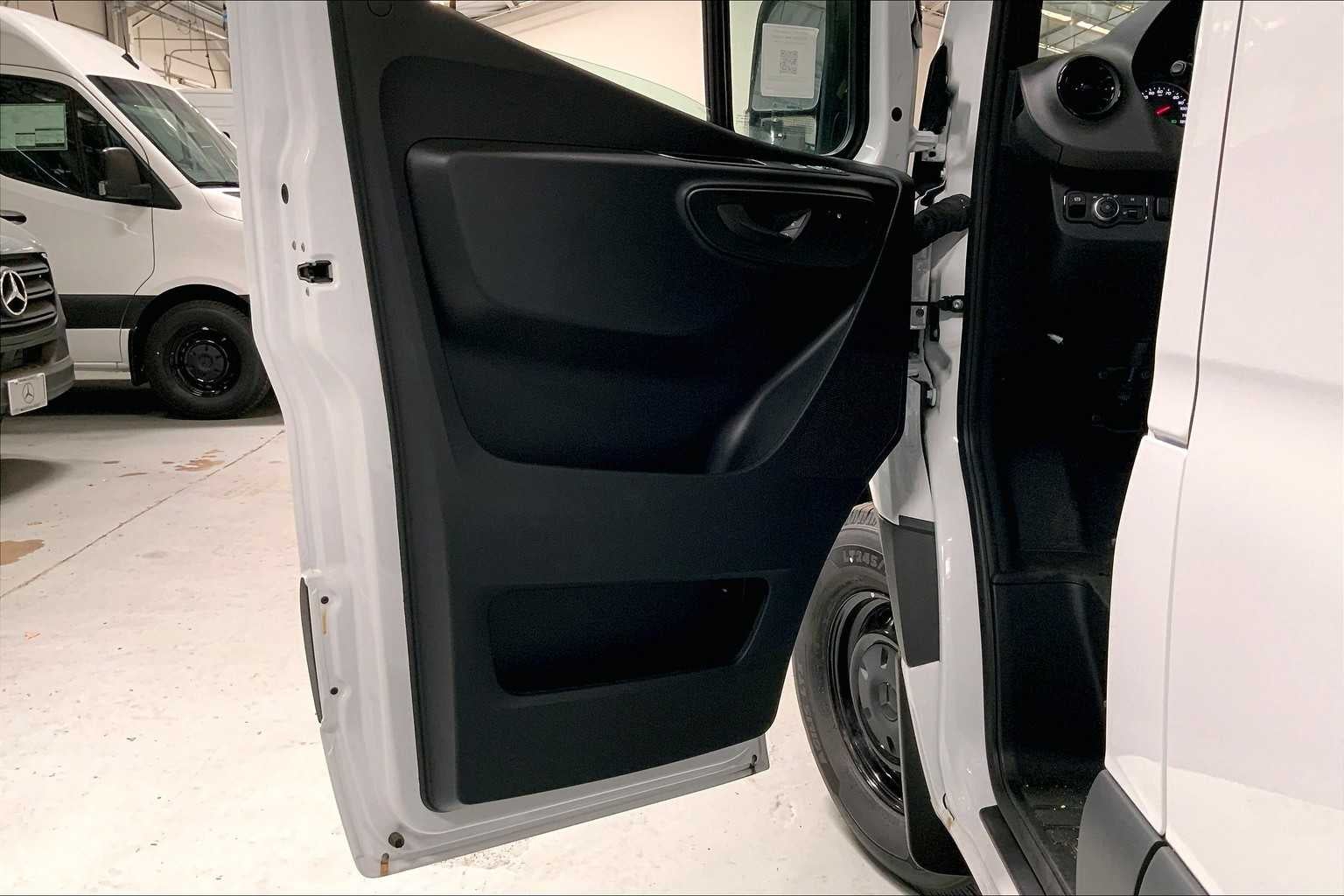 2024 Mercedes-Benz Sprinter 2500 High Roof I4 Diesel HO 170" RWD