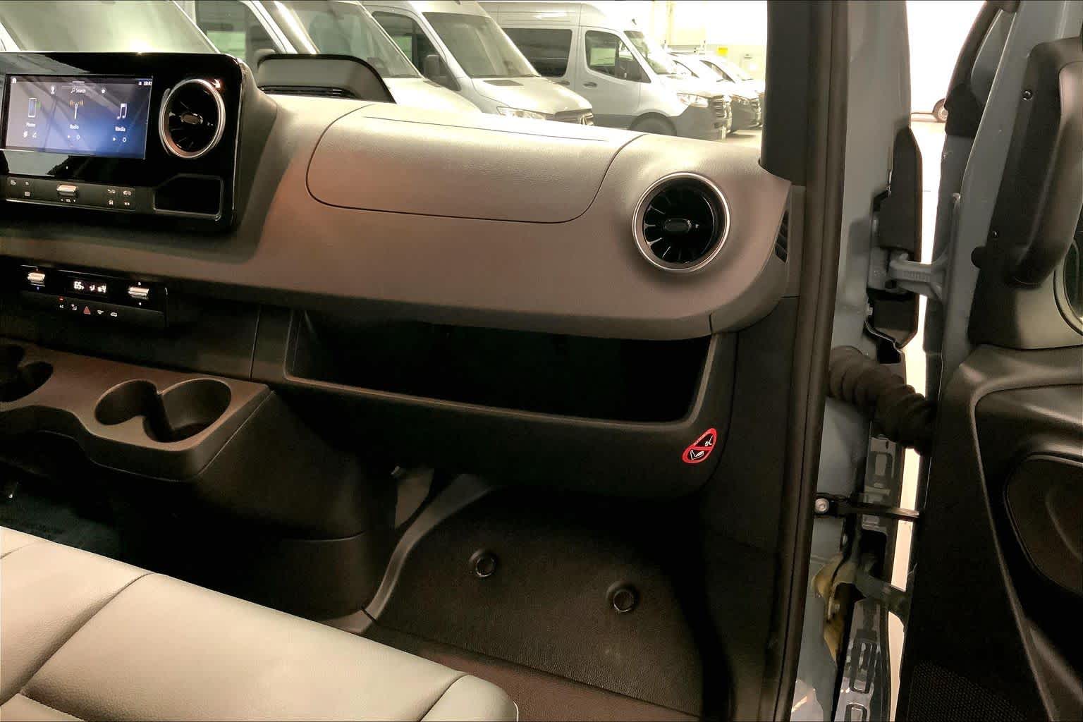 2025 Mercedes-Benz Sprinter 2500 High Roof I4 Diesel HO 170" RWD