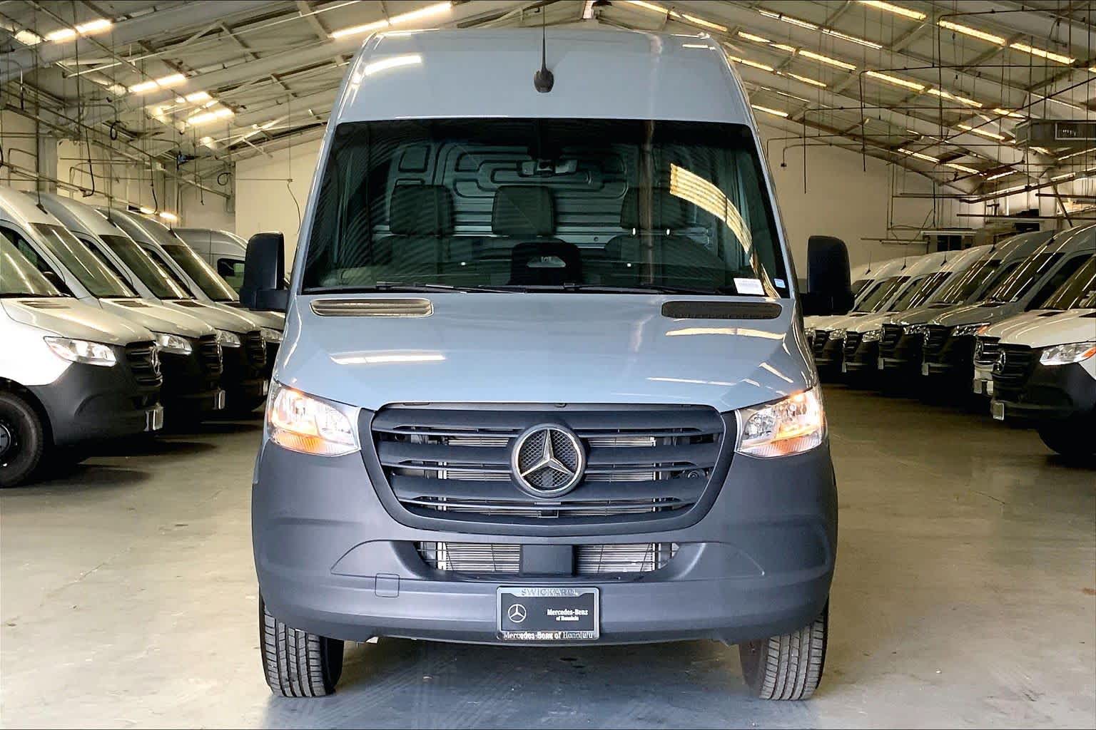 2025 Mercedes-Benz Sprinter 2500 High Roof I4 Diesel HO 170" RWD