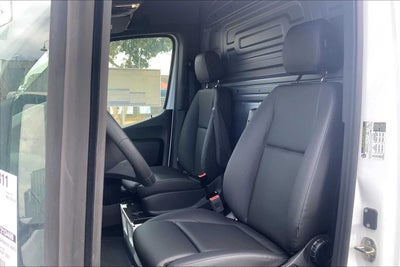 2025 Mercedes-Benz Sprinter 2500 High Roof I4 Diesel HO 170" RWD