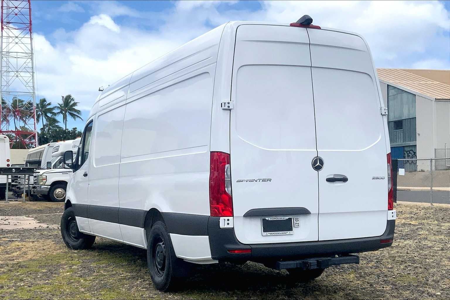 2025 Mercedes-Benz Sprinter 2500 High Roof I4 Diesel HO 170" RWD