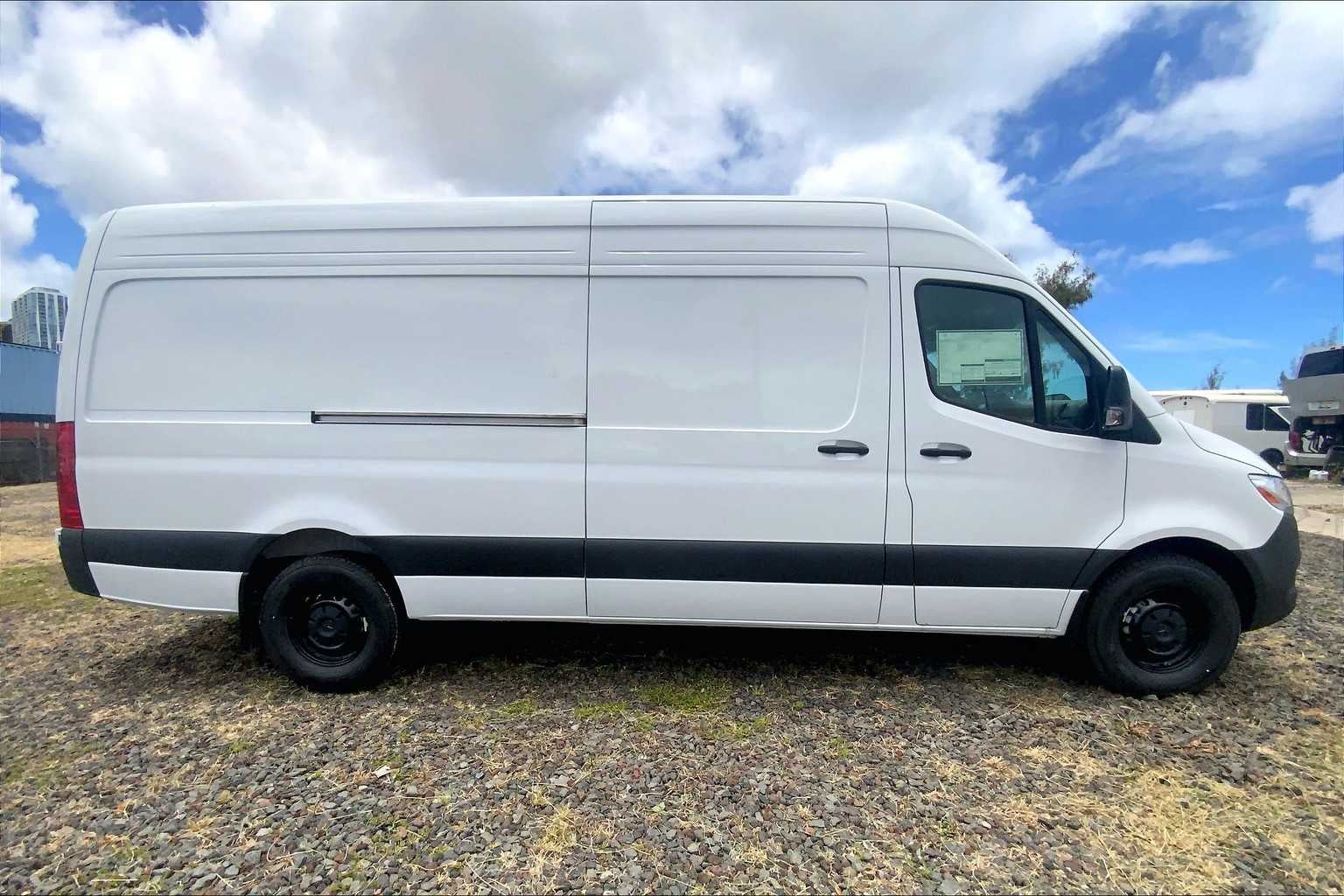 2025 Mercedes-Benz Sprinter 2500 High Roof I4 Diesel HO 170" RWD