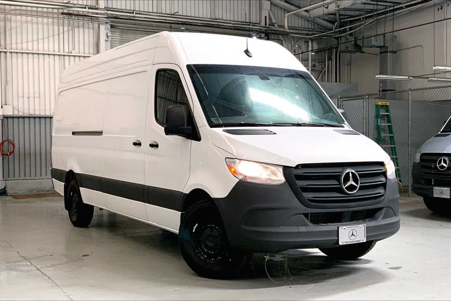 2024 Mercedes-Benz Sprinter 2500 High Roof I4 Diesel HO 170" RWD