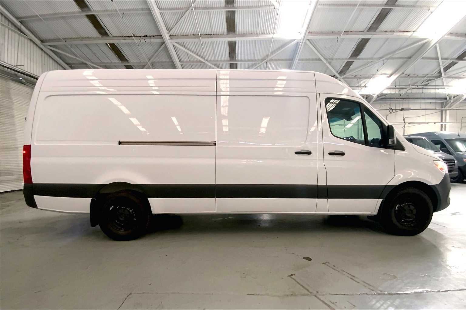 2024 Mercedes-Benz Sprinter 2500 High Roof I4 Diesel HO 170" RWD