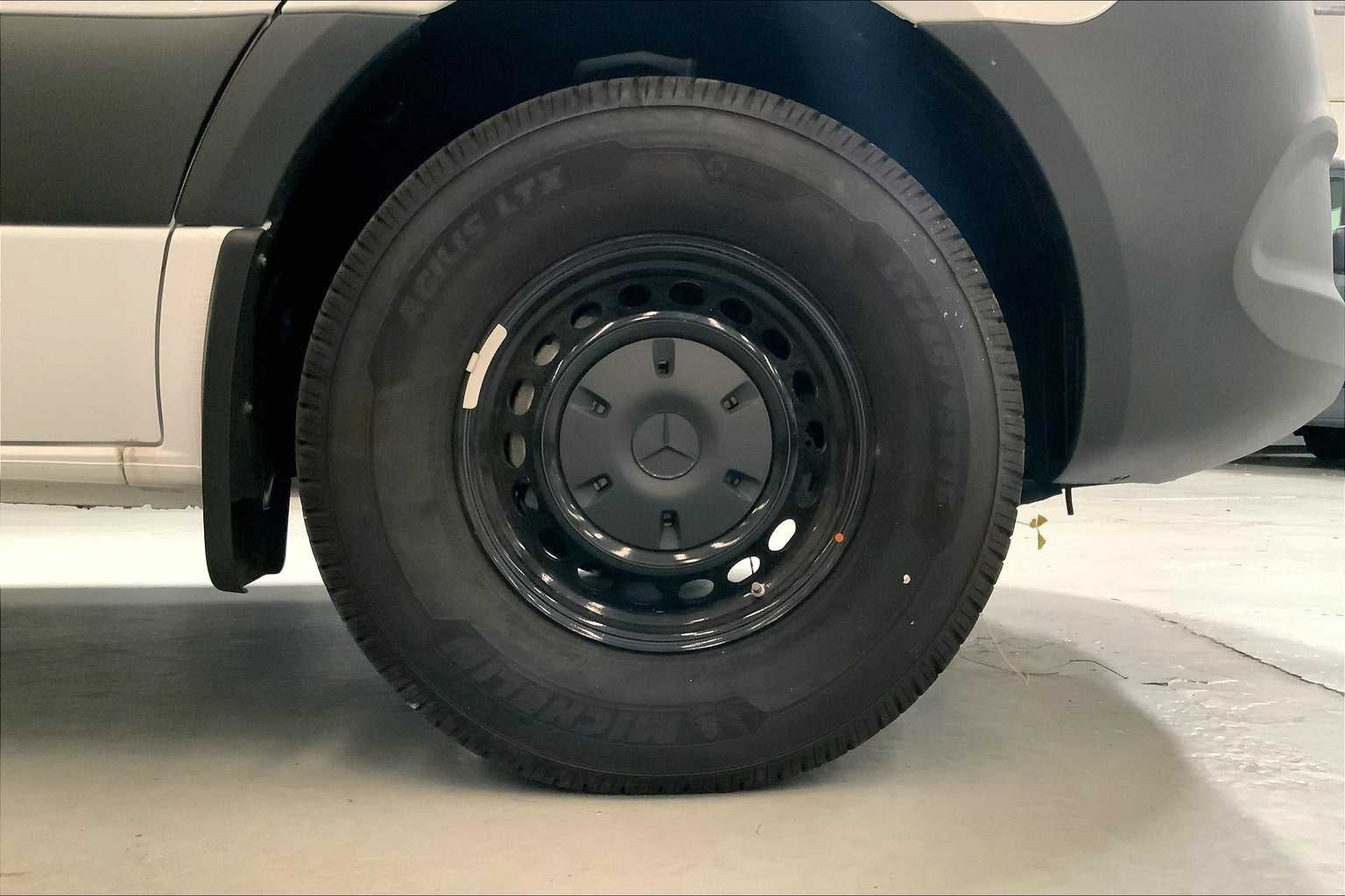 2024 Mercedes-Benz Sprinter 2500 High Roof I4 Diesel HO 170" RWD