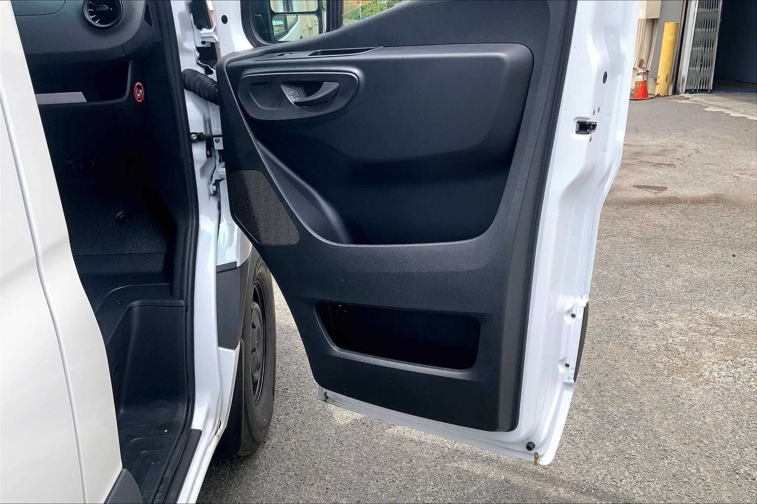 2025 Mercedes-Benz Sprinter 2500 High Roof I4 Diesel HO 170" RWD