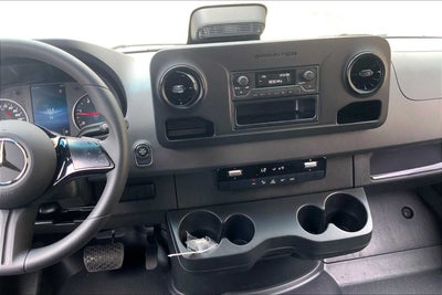 2025 Mercedes-Benz Sprinter 2500 High Roof I4 Diesel HO 170" RWD