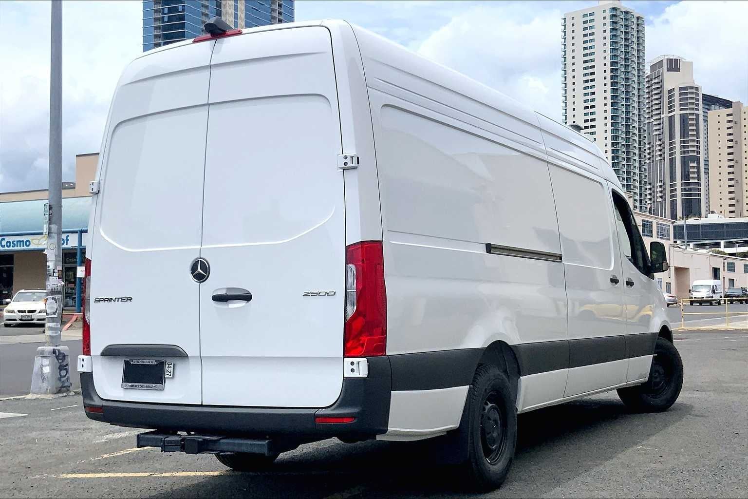 2025 Mercedes-Benz Sprinter 2500 High Roof I4 Diesel HO 170" RWD