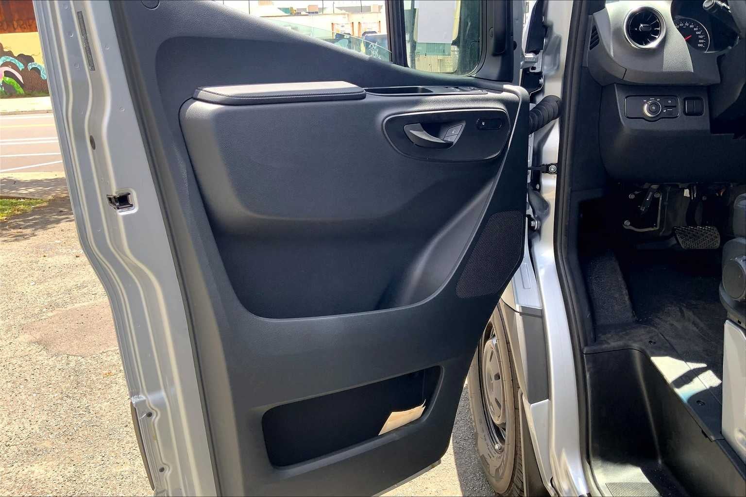 2025 Mercedes-Benz Sprinter 2500 High Roof I4 Diesel HO 144" RWD