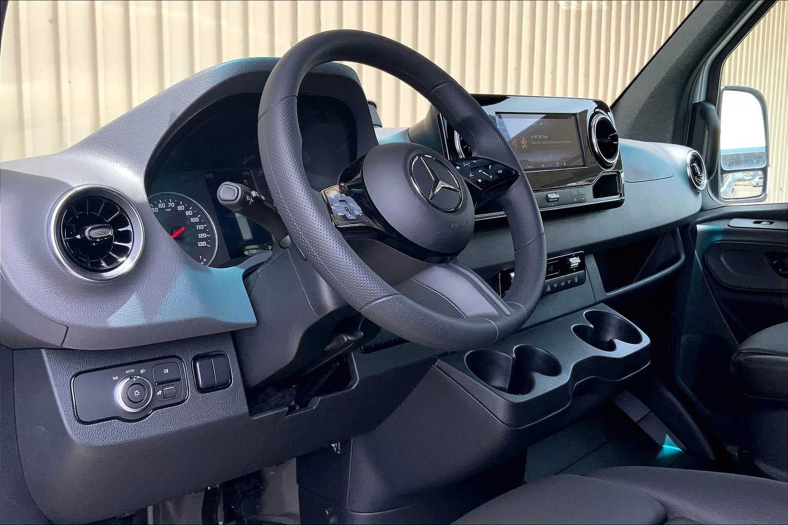 2025 Mercedes-Benz Sprinter 2500 High Roof I4 Diesel HO 144" RWD