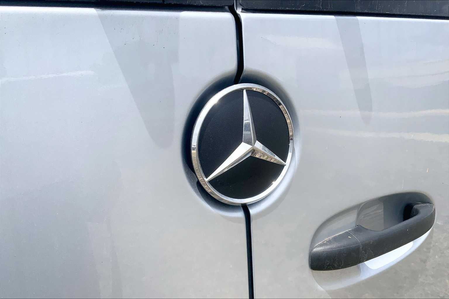 2025 Mercedes-Benz Sprinter 2500 High Roof I4 Diesel HO 144" RWD