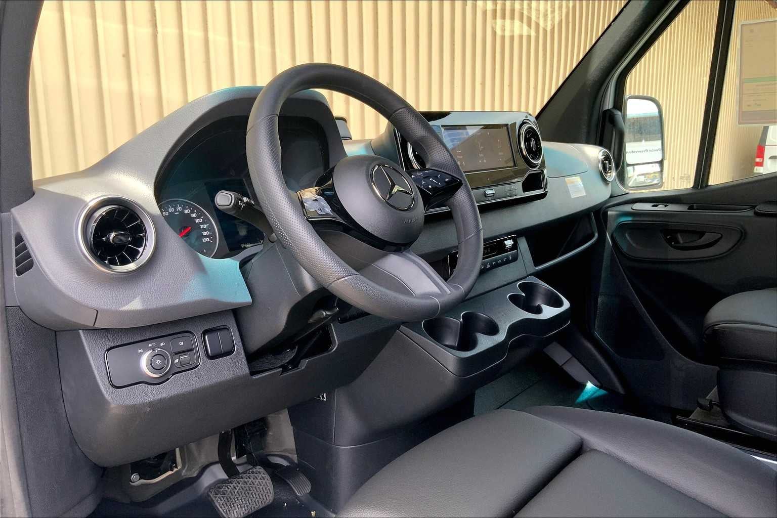 2025 Mercedes-Benz Sprinter 2500 High Roof I4 Diesel HO 144" RWD