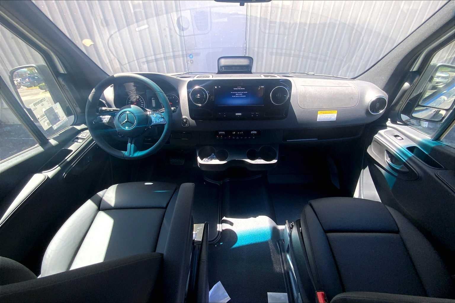 2025 Mercedes-Benz Sprinter 2500 High Roof I4 Diesel HO 144" RWD