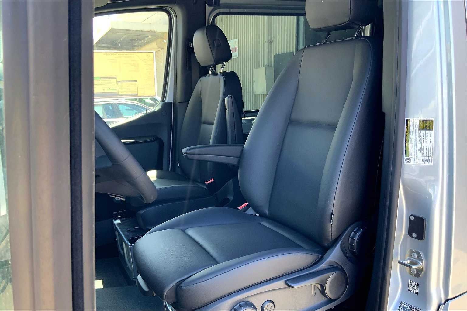 2025 Mercedes-Benz Sprinter 2500 High Roof I4 Diesel HO 144" RWD