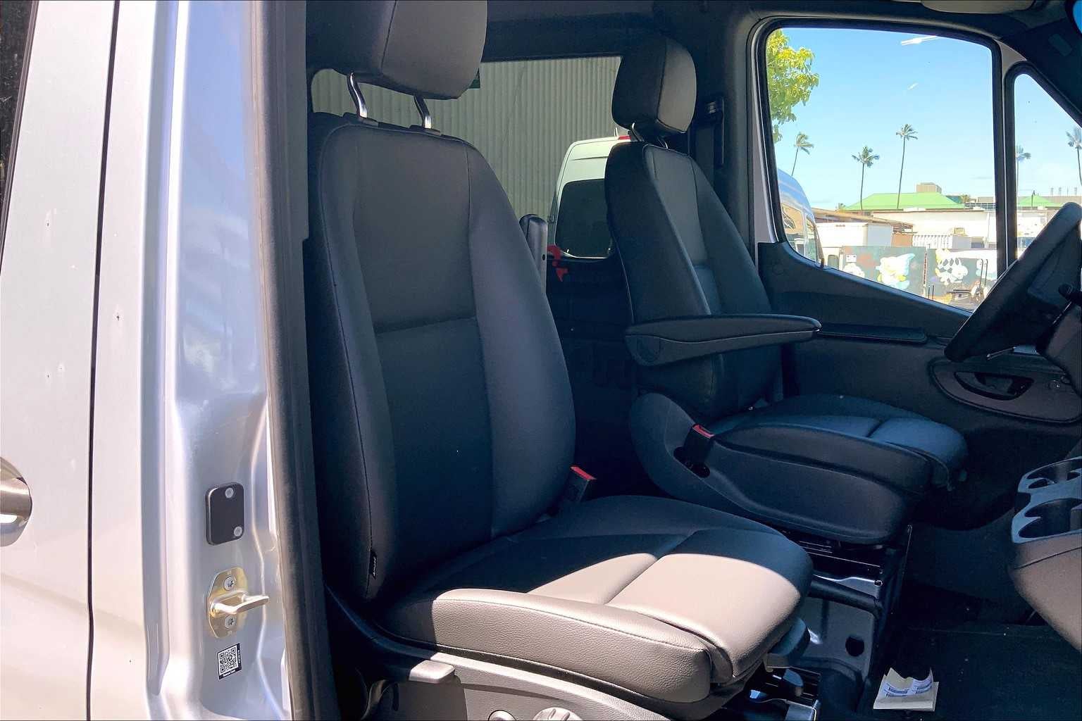 2025 Mercedes-Benz Sprinter 2500 High Roof I4 Diesel HO 144" RWD