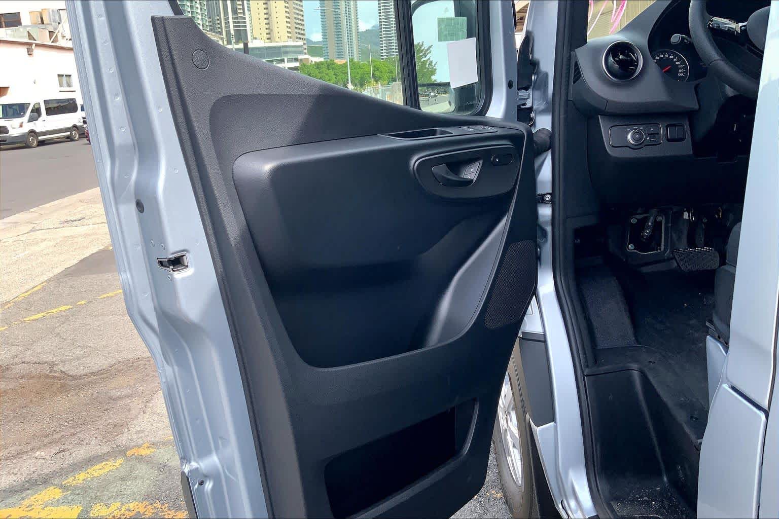 2026 Mercedes-Benz Sprinter 2500 High Roof I4 Diesel HO 170" RWD