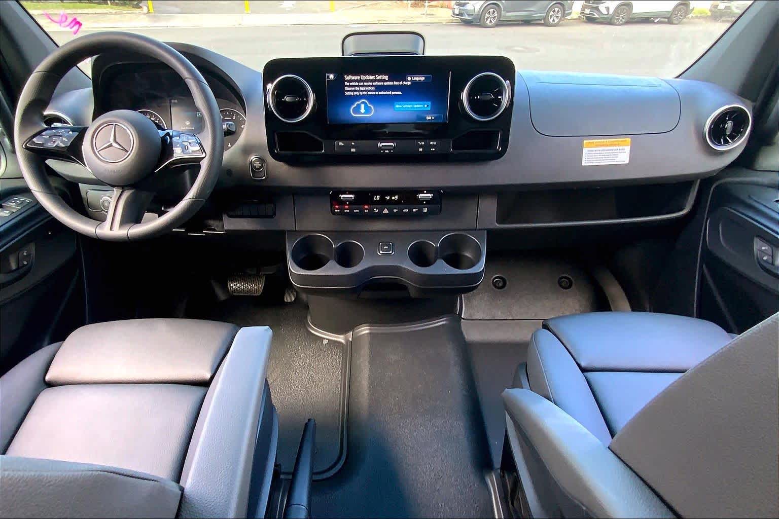 2026 Mercedes-Benz Sprinter 2500 High Roof I4 Diesel HO 170" RWD