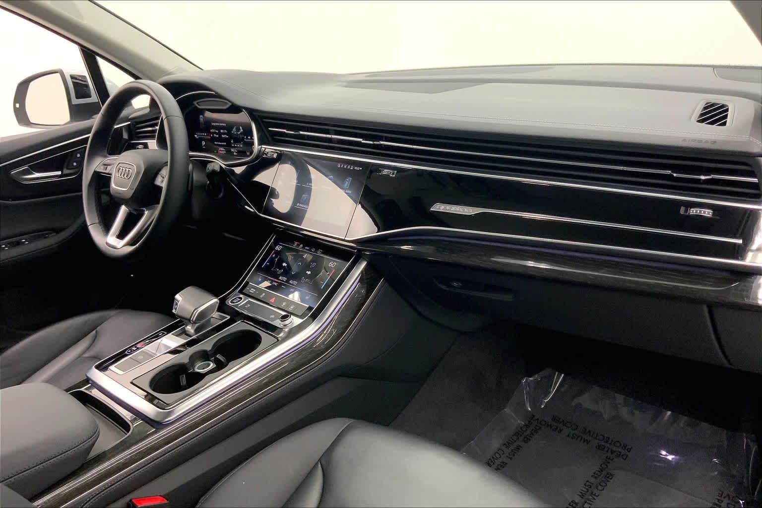 2023 Audi Q7 Premium Plus
