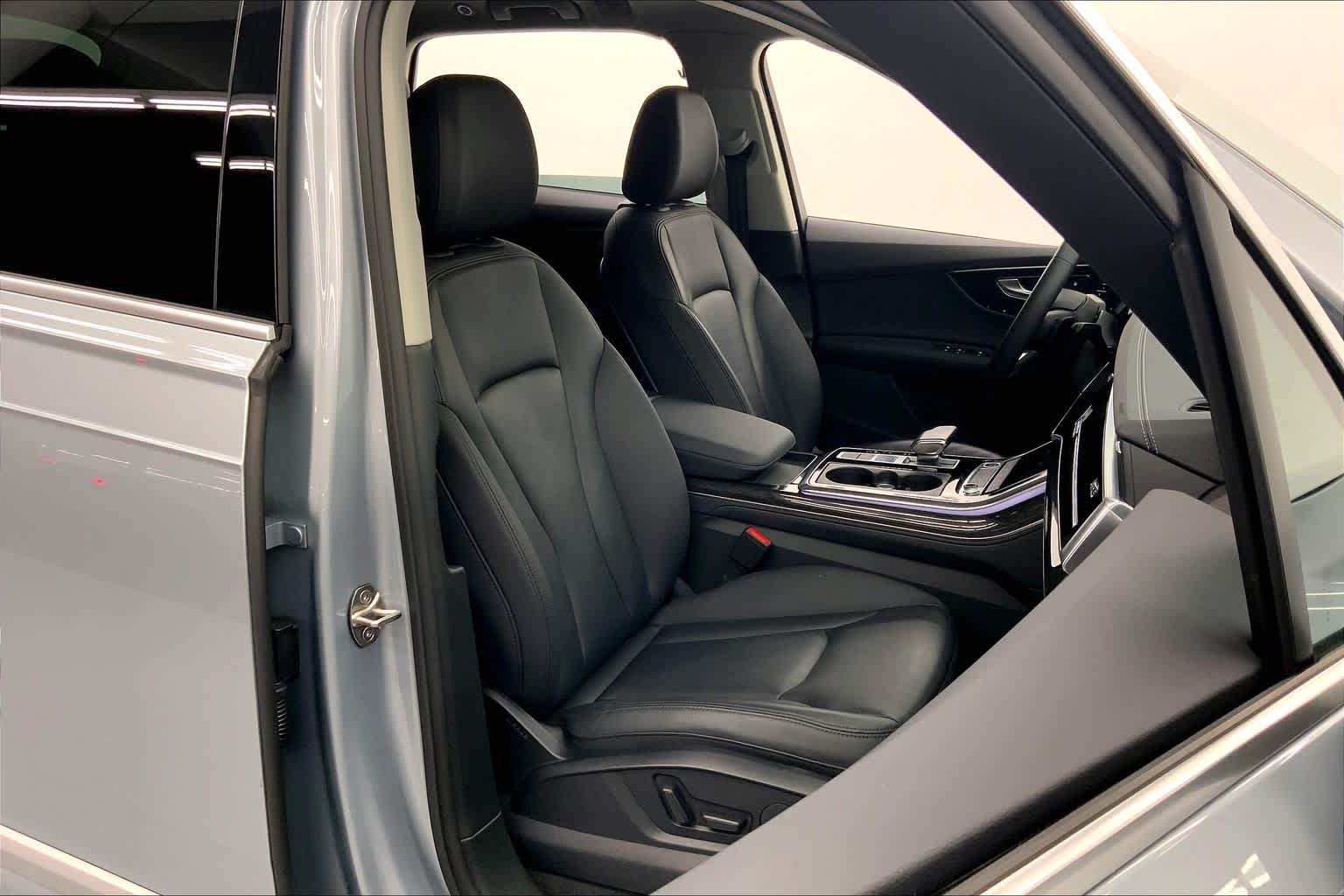 2023 Audi Q7 Premium Plus