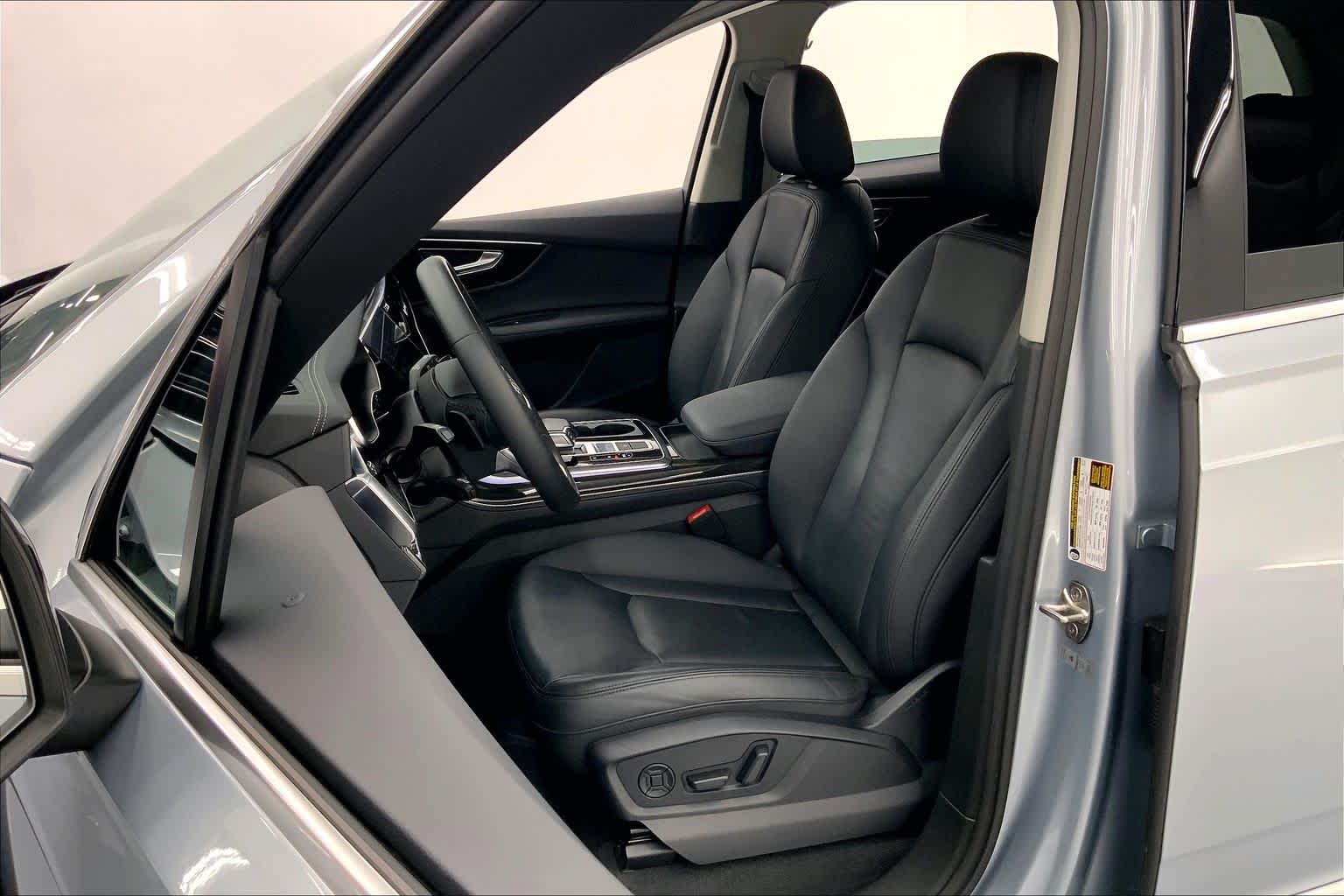 2023 Audi Q7 Premium Plus