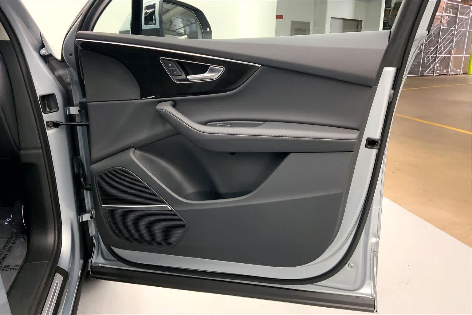 2023 Audi Q7 Premium Plus