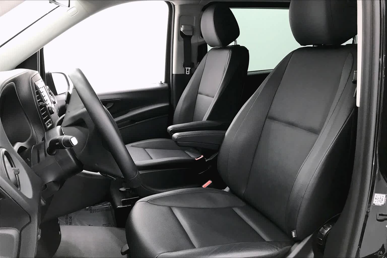 2019 Mercedes-Benz Metris Passenger Van Standard Roof 126 Wheelbase