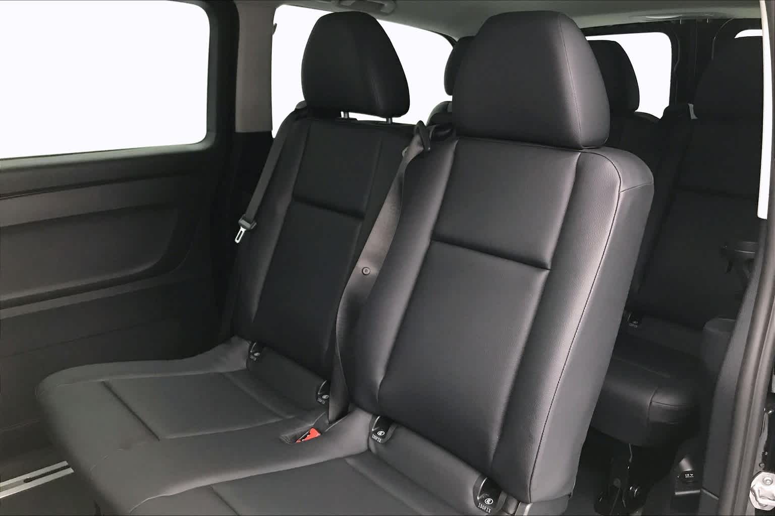 2019 Mercedes-Benz Metris Passenger Van Standard Roof 126 Wheelbase