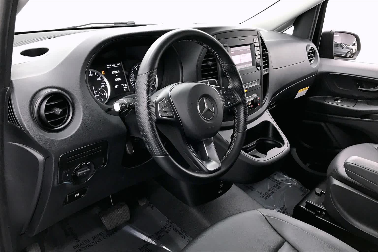 2019 Mercedes-Benz Metris Passenger Van Standard Roof 126 Wheelbase