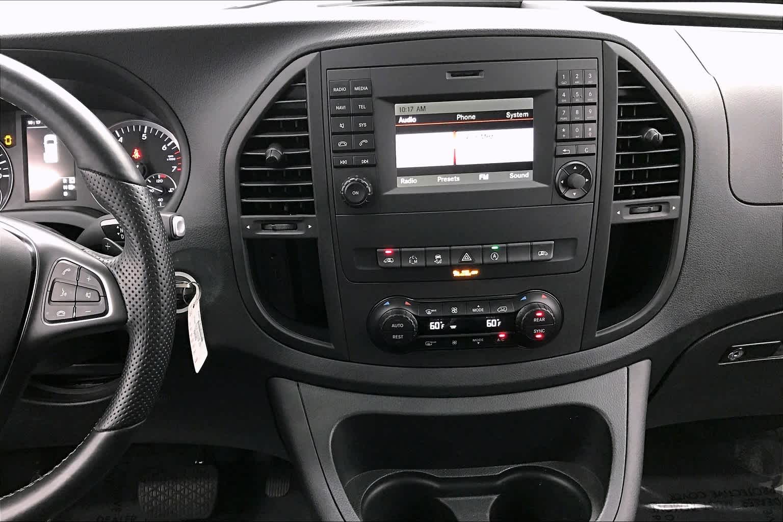 2019 Mercedes-Benz Metris Passenger Van Standard Roof 126 Wheelbase