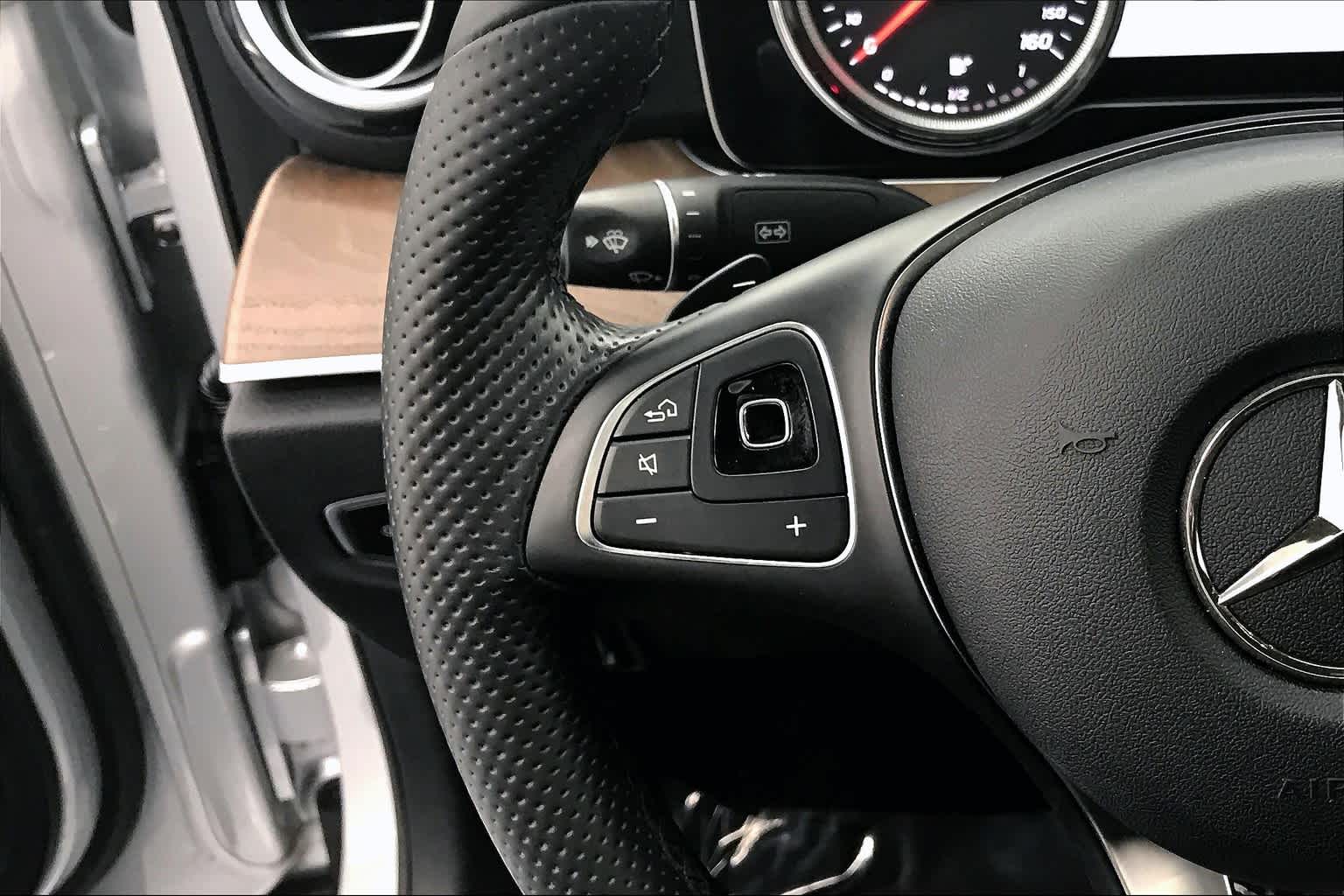 2017 Mercedes-Benz E 300 RWD Sedan