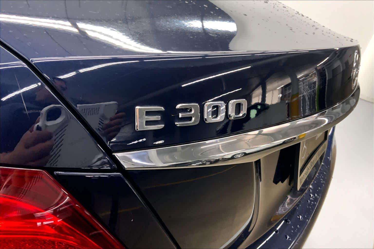 2017 Mercedes-Benz E 300 RWD Sedan