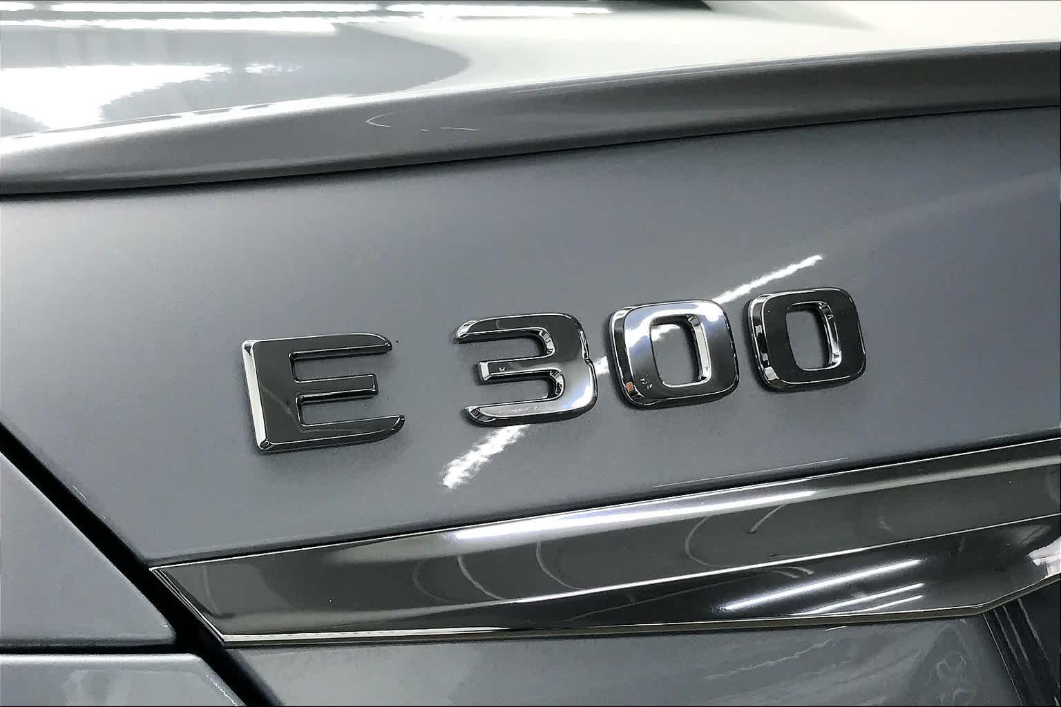 2017 Mercedes-Benz E 300 RWD Sedan